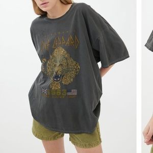 Urban Outfitters distressed Def Leppard tshirt